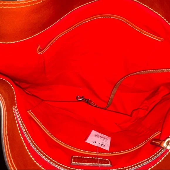 New Dooney and Bourke XL Courtney Purse Bone Pebble Leather - Picture 2 of 4